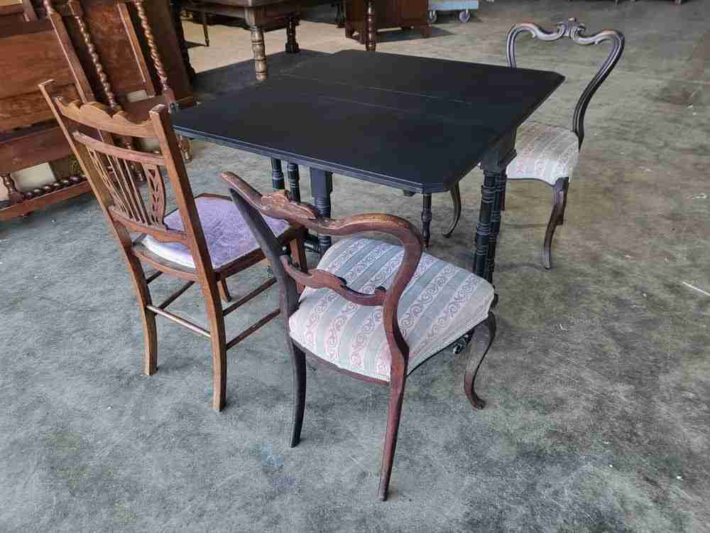 Antique Sutherland gate leg drop leaf dining occasional table