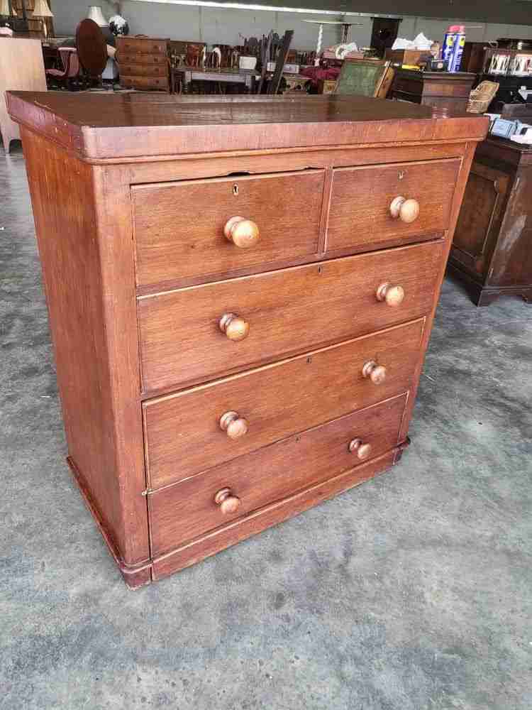Antique Victorian mahogany 2 over 3 chest of drawers knob handles