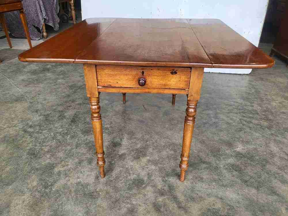 Antique drop leaf Pembroke dining occasional table drawer seat 6