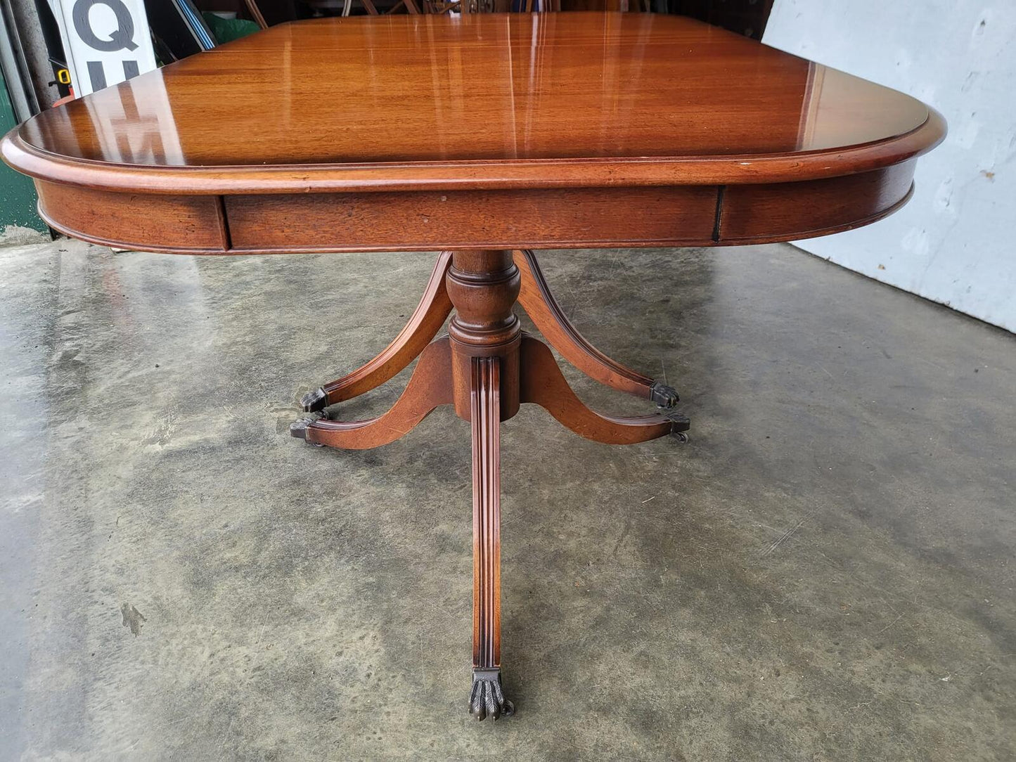 Antique repro mahogany twin pedestal extending dining table seat to 10