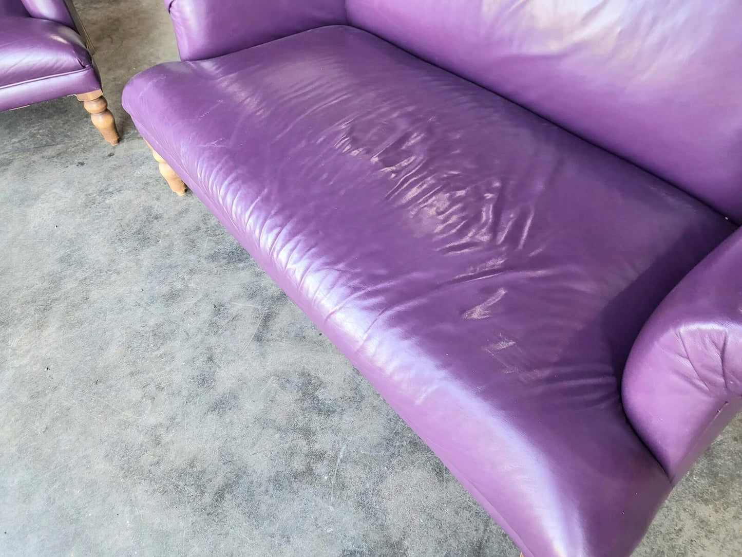 Antique repro leather 2 seat sofa 2 x armchairs wood legs