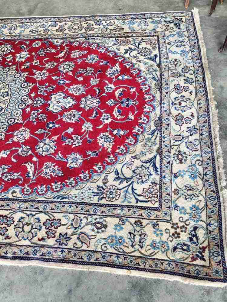 Vintage 20thC 100% wool. Thick pile room size carpet rug 9'7" x 6'5" red cream