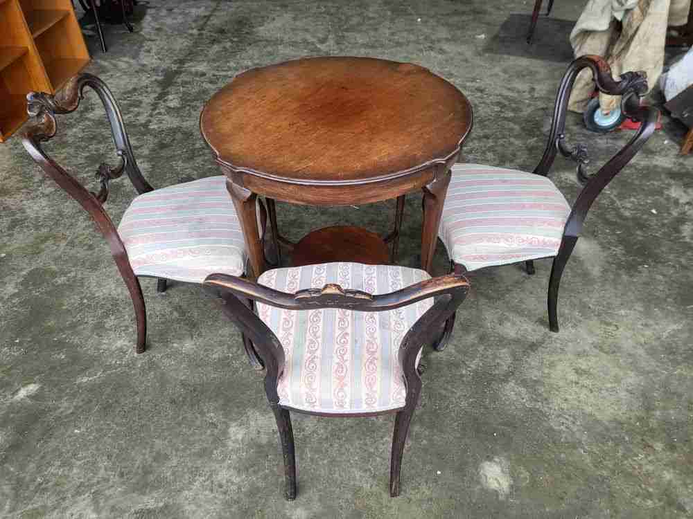 Antique round occasional 2 tier side dining table tapered legs