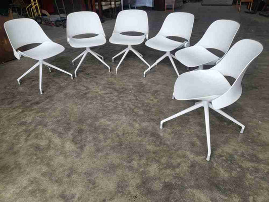 Six Humanscale Trea white 4 metal legs office dining chairs
