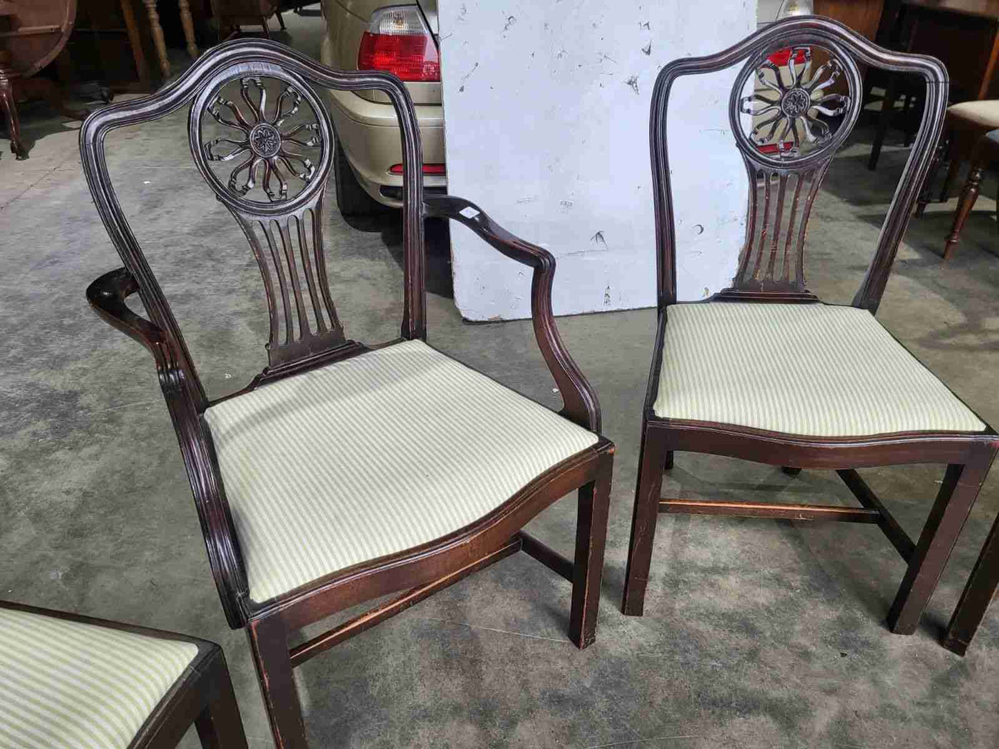 Six antique serpentine Georgian? mahogany dining chairs slat back carvers