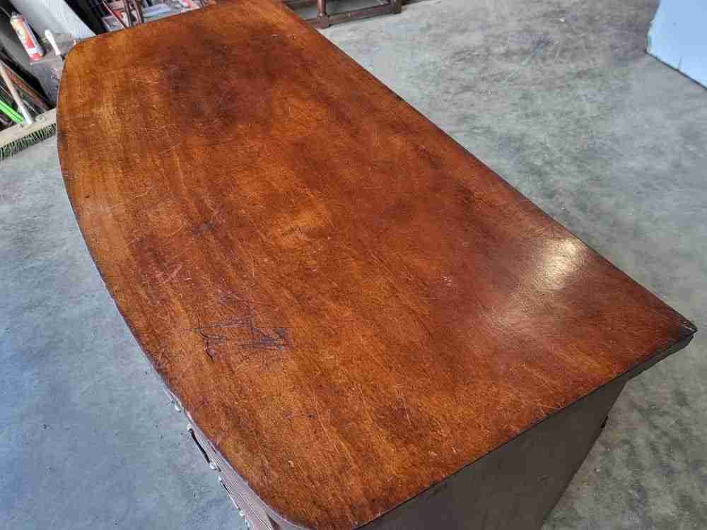 Antique Victorian bow front 2 over 3 chest of drawers rope columns