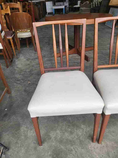 Vintage 20thC round teak pedestal dining table + 4 dining Chairs