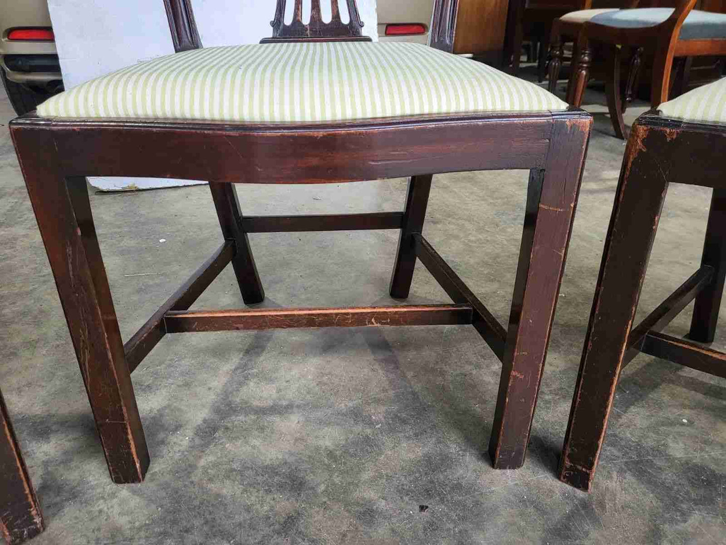 Six antique serpentine Georgian? mahogany dining chairs slat back carvers