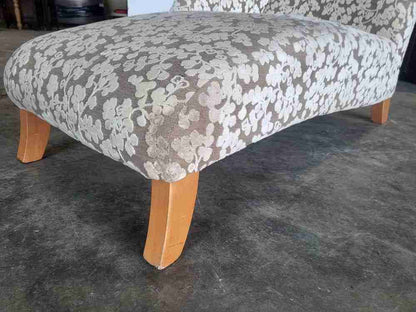 Chaise Longue day bed sofa bed end seat wood legs