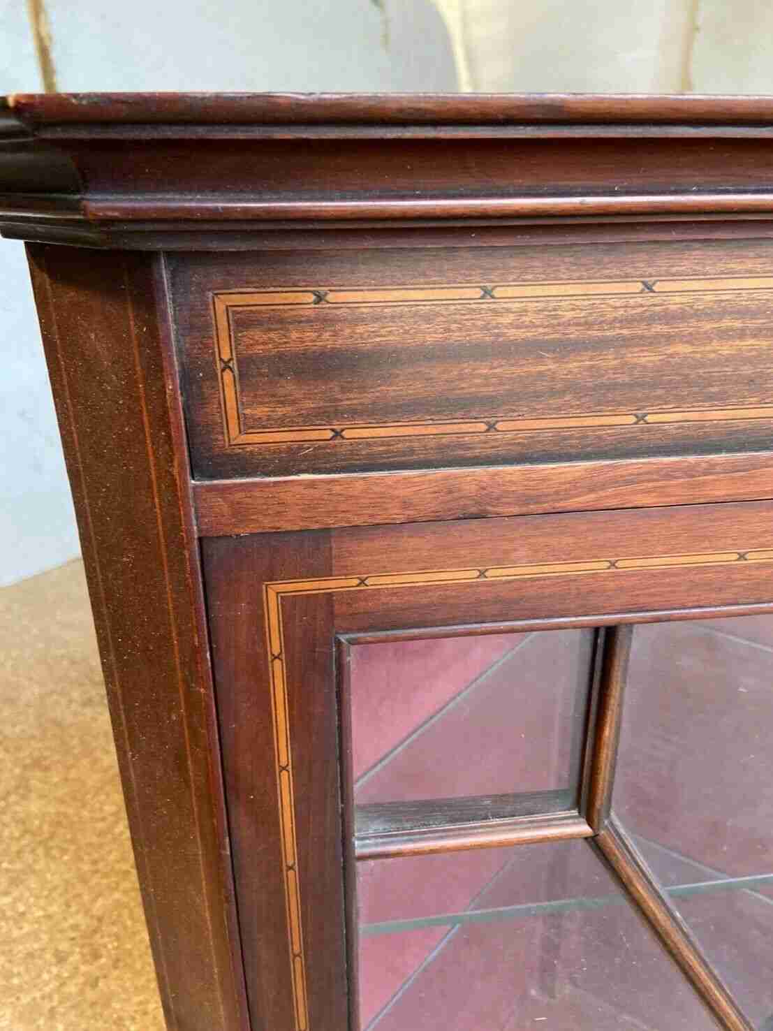 20thC Glazed Mahogany Wall Corner Cabinet Inlaid 2 Glass Shelves