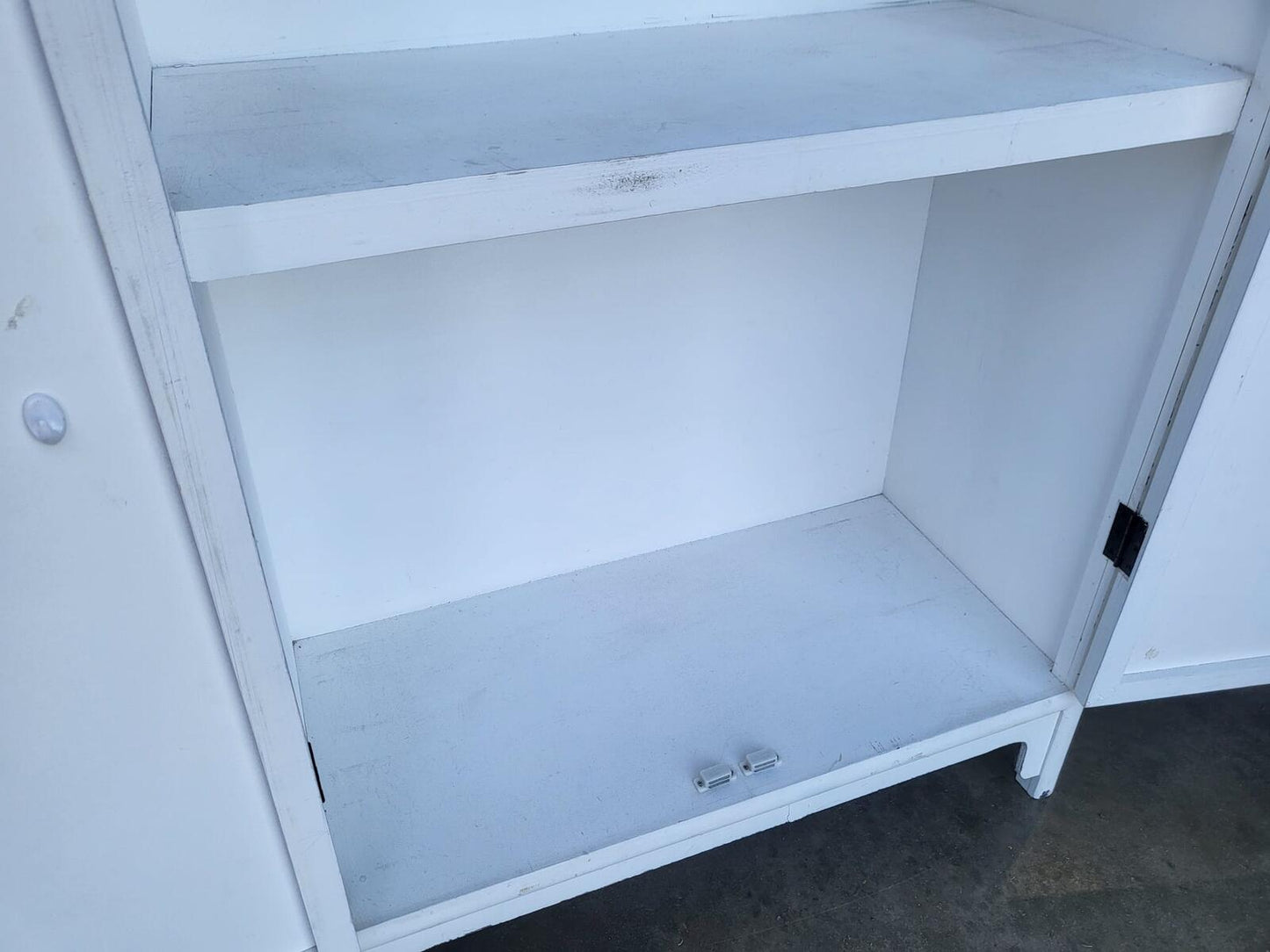 20thC 2 door white linen cupboard cabinet wardrobe shelves