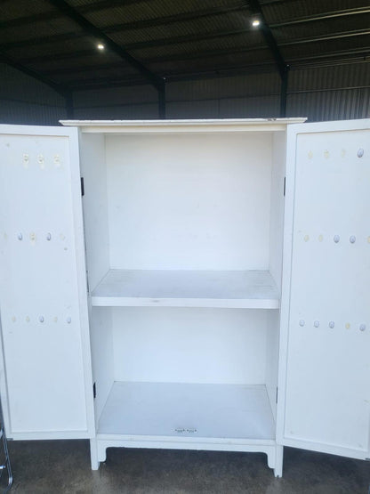 20thC 2 door white linen cupboard cabinet wardrobe shelves