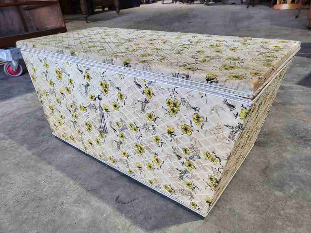 Vintage 20thC 1960's padded cedar slope sided blanket washing box coffer trunk