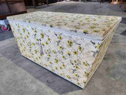 Vintage 20thC 1960's padded cedar slope sided blanket washing box coffer trunk