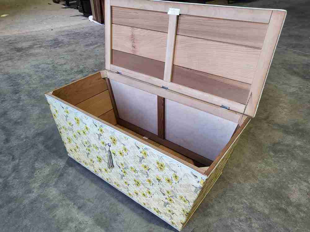 Vintage 20thC 1960's padded cedar slope sided blanket washing box coffer trunk