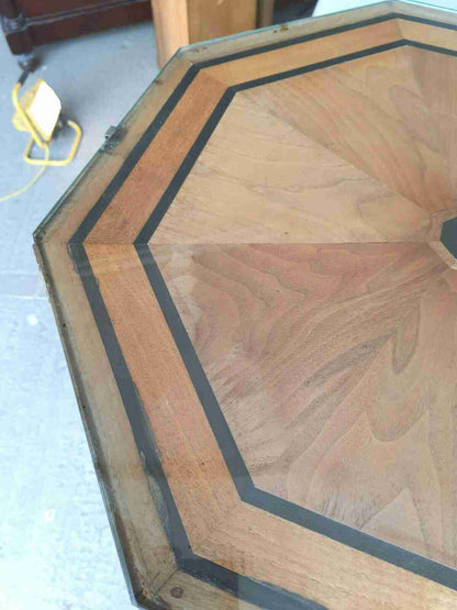 20thC hexagonal small walnut marquetry side end coffee table glass top spade feet