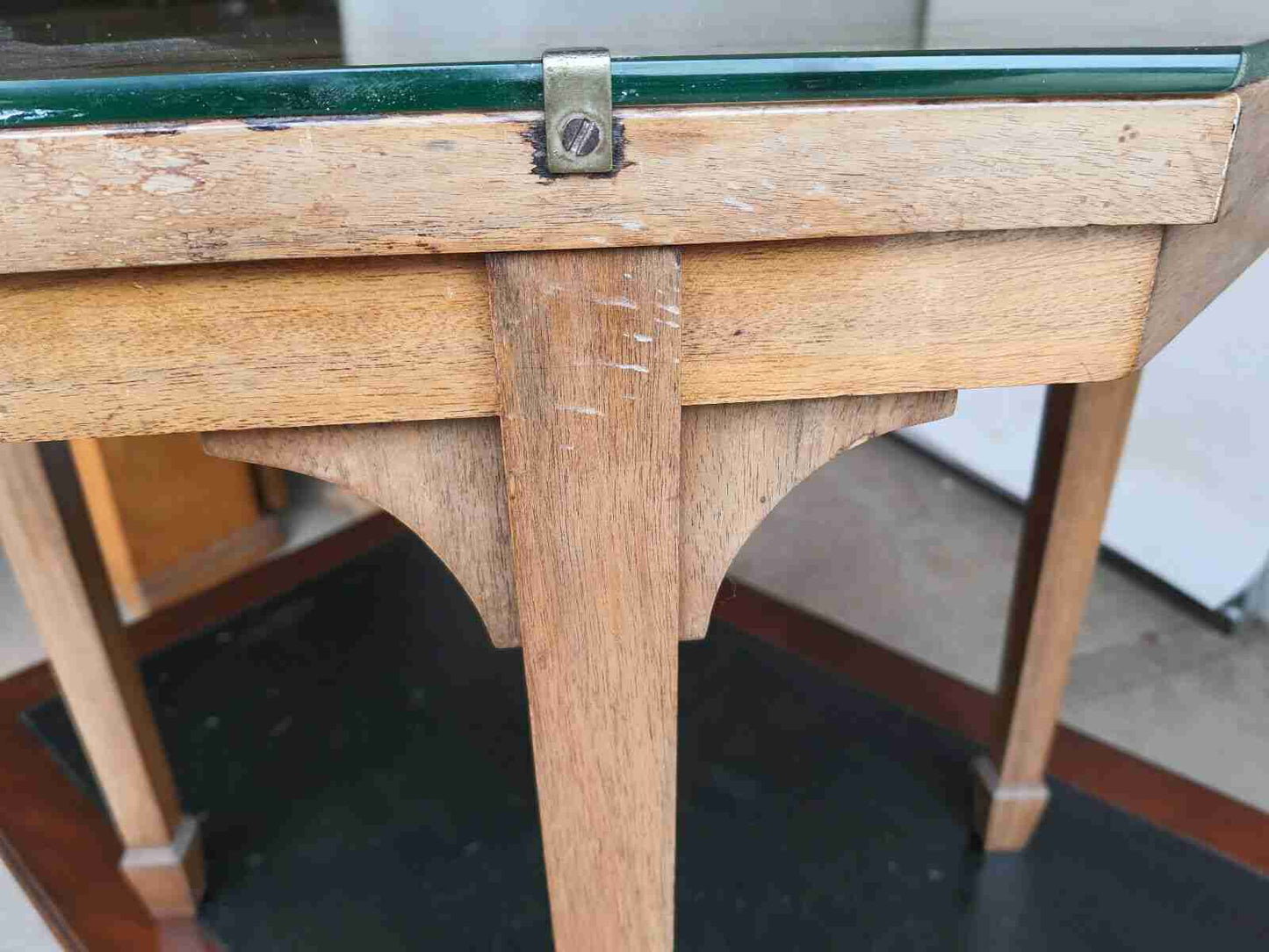 20thC hexagonal small walnut marquetry side end coffee table glass top spade feet