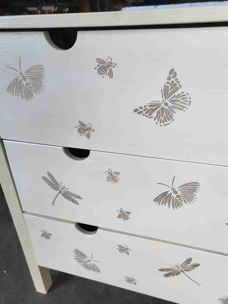 Small painted chest of drawers butterfly decoration 3 drawers