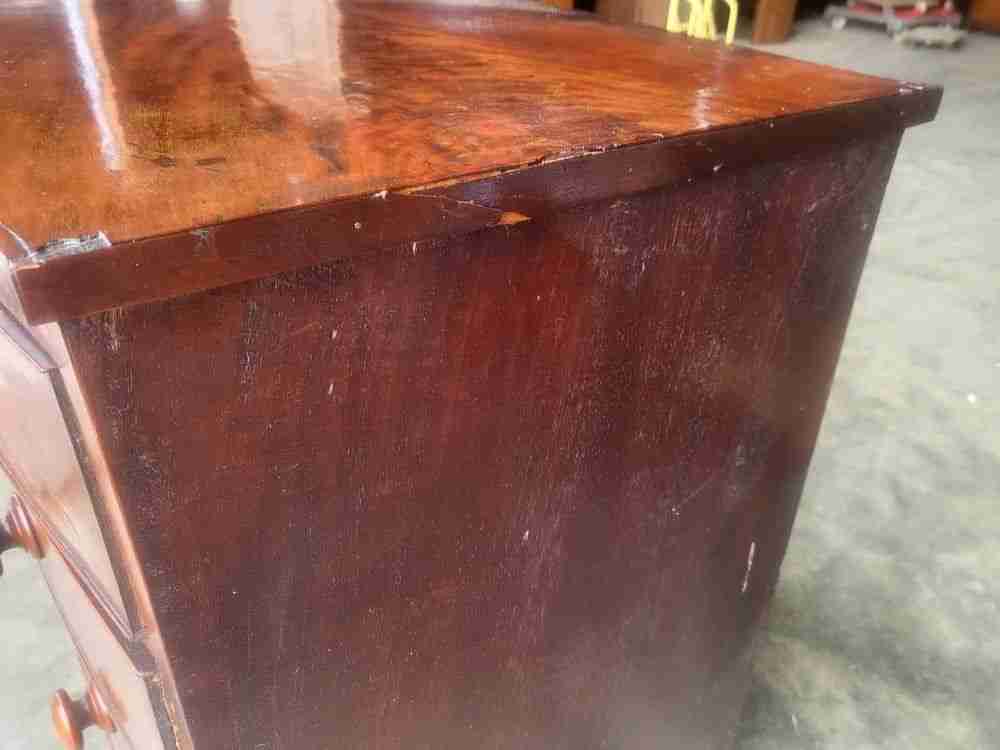 Antique Victorian mahogany bow front 2 over 3 chest of drawers