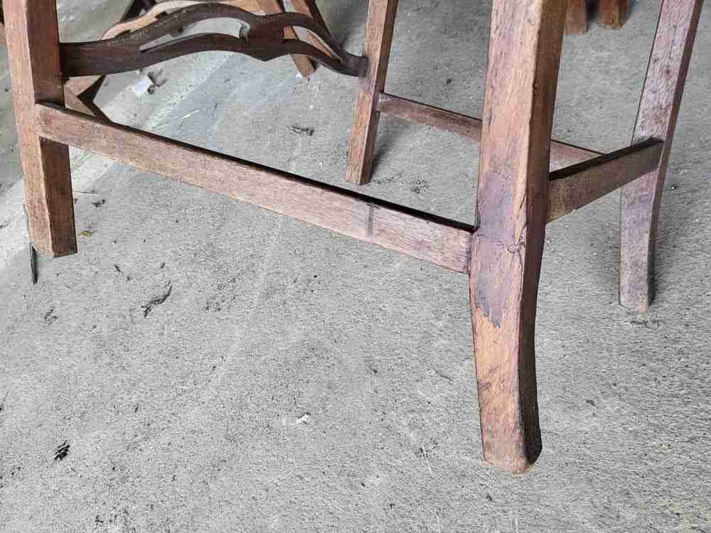 Four antique Georgian ribbon back dining chairs square legs