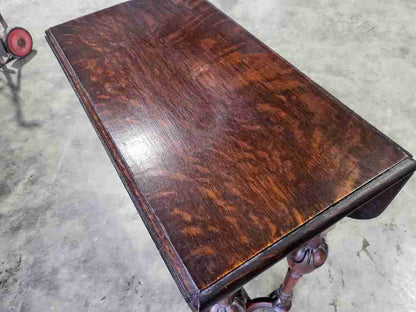 Antique Edwardian small oak drop leaf occasional dining table