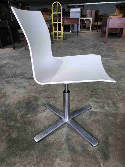 4  Vintage repro 70's style white  moulded chrome star base dining office chairs