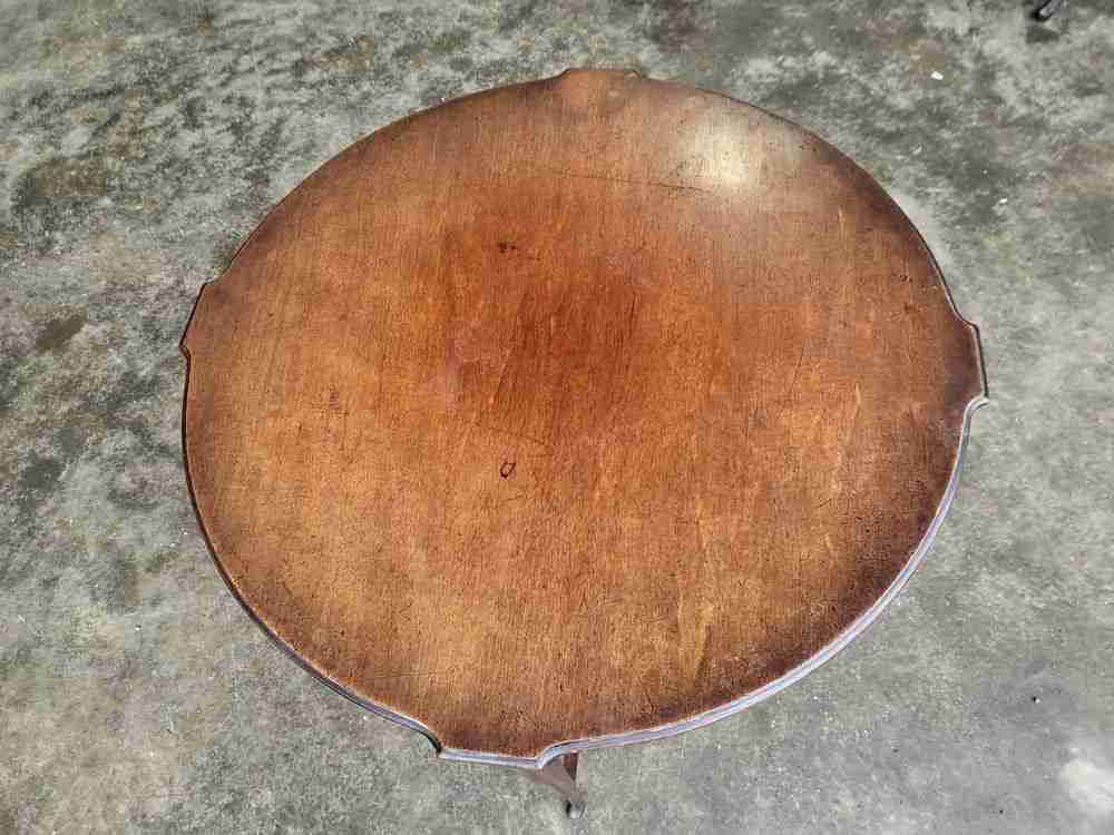 Antique round occasional 2 tier side dining table tapered legs