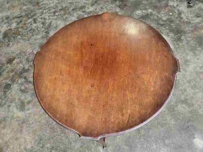 Antique round occasional 2 tier side dining table tapered legs