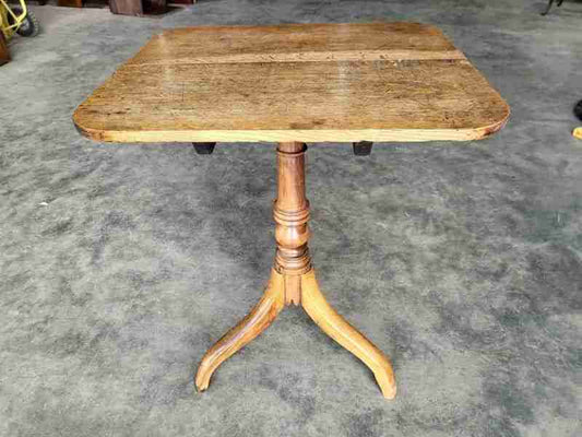 Antique Georgian square tripod occasional side dining table