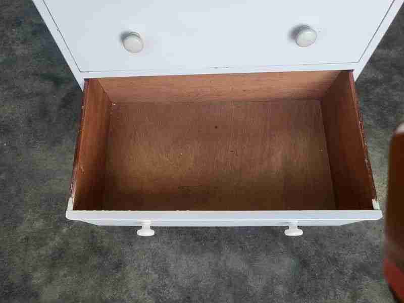 Vintage 20thC small painted white chest of drawers splayed legs 3 drawers