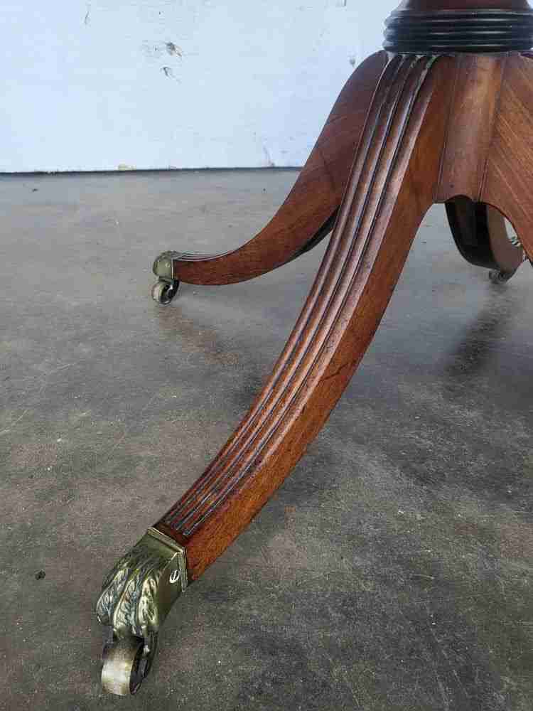 Antique Georgian pedestal drop leaf occasional dining table drawers