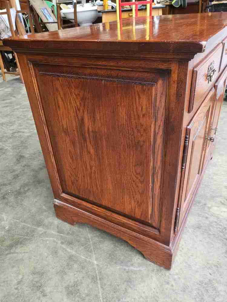 Small 20thC oak 2 door 2 drawers sideboard cupboard cabinet
