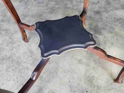 Vintage 20thC 2 tier square side end lamp table cabriole legs