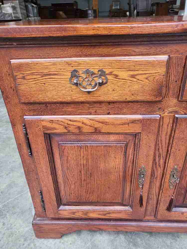 Small 20thC oak 2 door 2 drawers sideboard cupboard cabinet