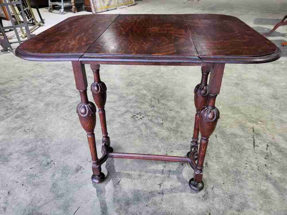 Antique Edwardian small oak drop leaf occasional dining table