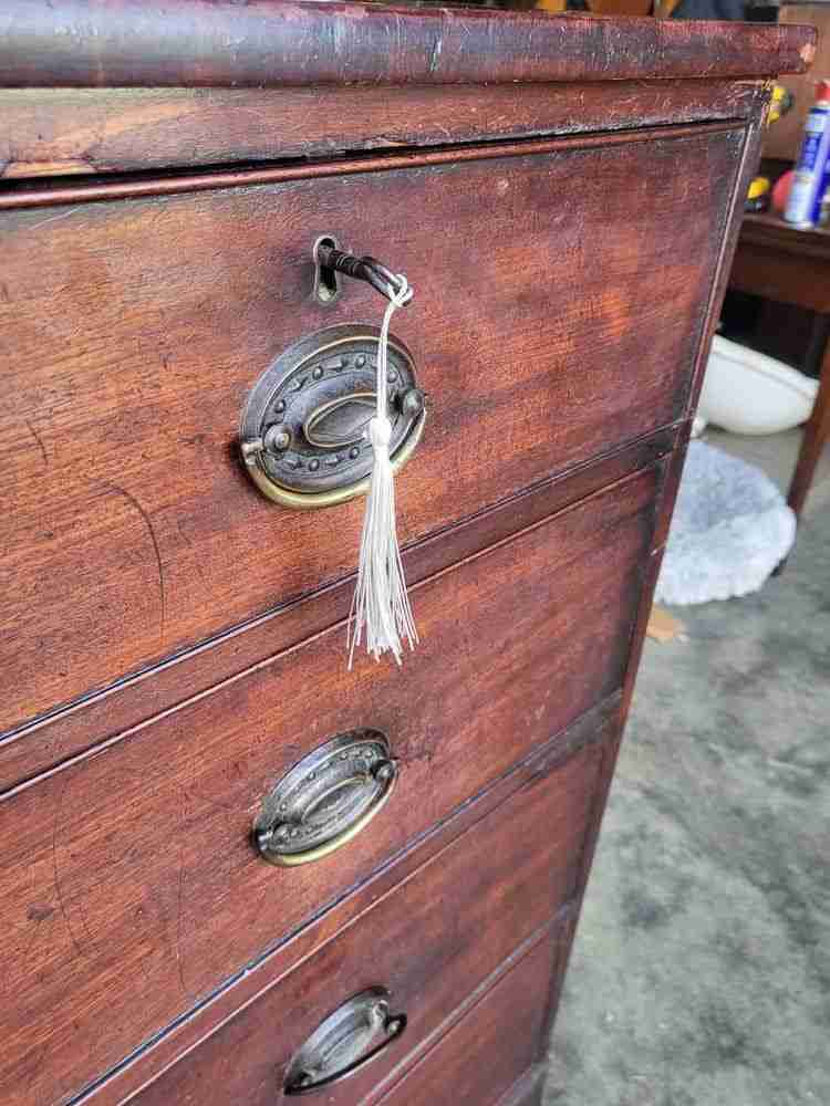 Antique Georgian 2 over 3 chest of drawers splayed legs