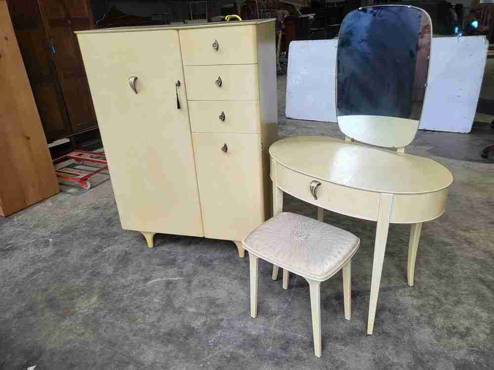 Vintage 1930's small dressing table stool mirror