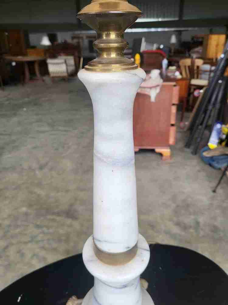 Vintage 20thC onyx table lamp brass base metal rings table light