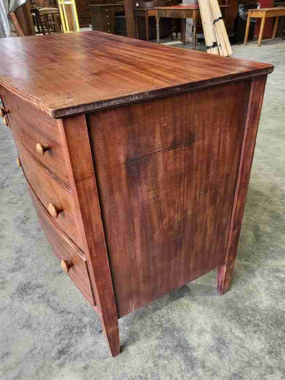 Vintage 20thC bow front chest of drawers 2 over 2 tapered legs