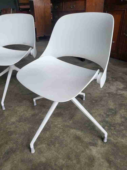 Six Humanscale Trea white 4 metal legs office dining chairs