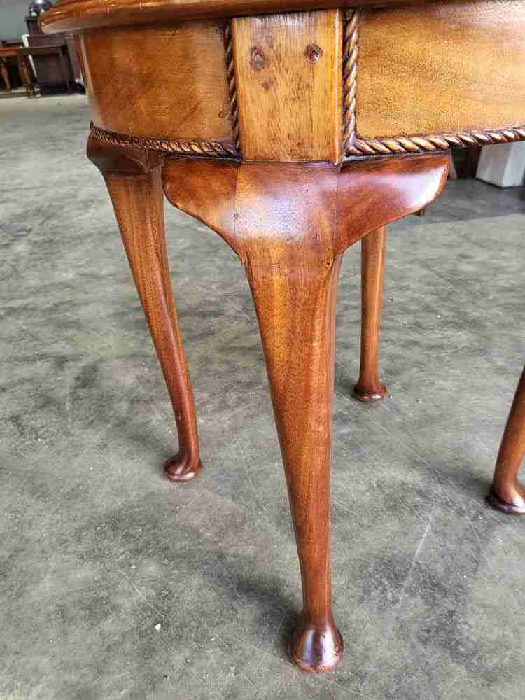 Antique Edwardian round side end lamp table cabriole legs rope edging