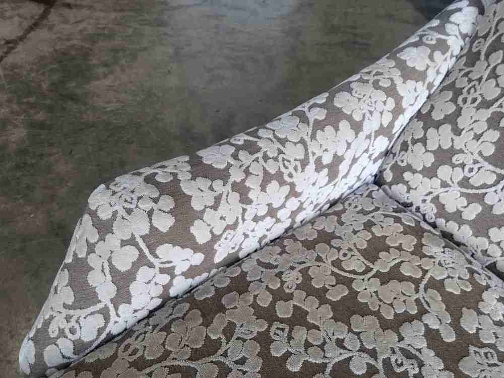 Chaise Longue day bed sofa bed end seat wood legs