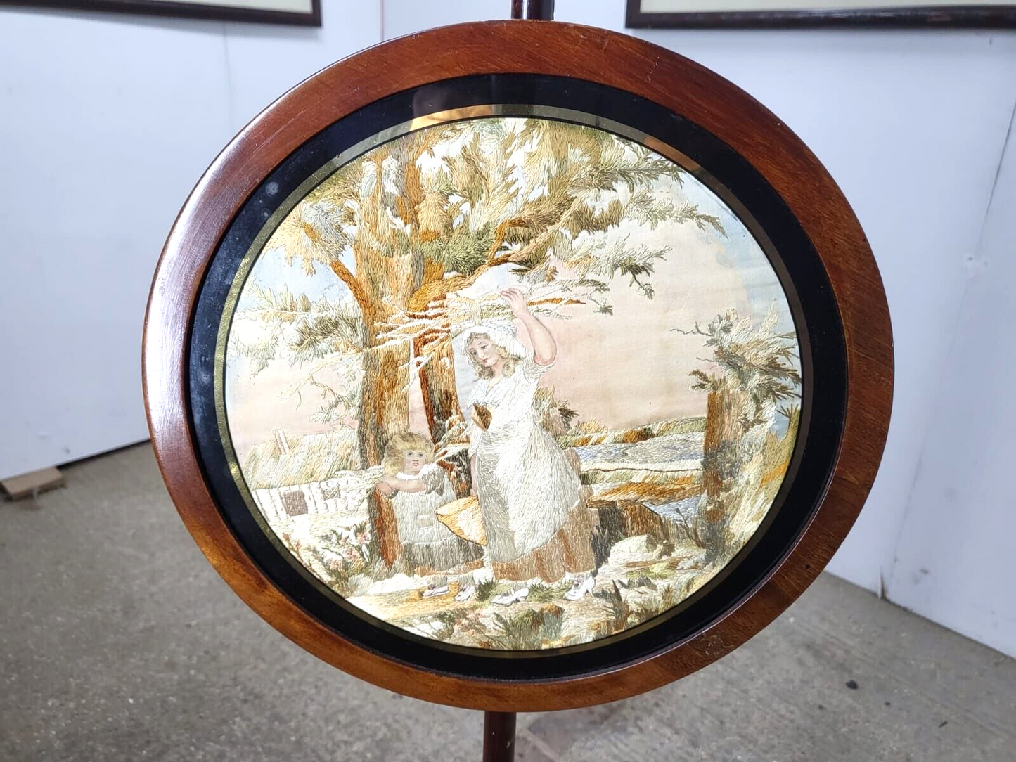 Antique Victorian Mahogany Ladies Round Pole Stand Fire Stand Needlework Woman