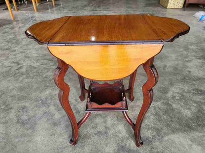 Antique Edwardian mahogany 4 drop leaf curved occasional tea dining card table