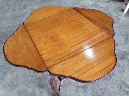 Antique Edwardian mahogany 4 drop leaf curved occasional tea dining card table