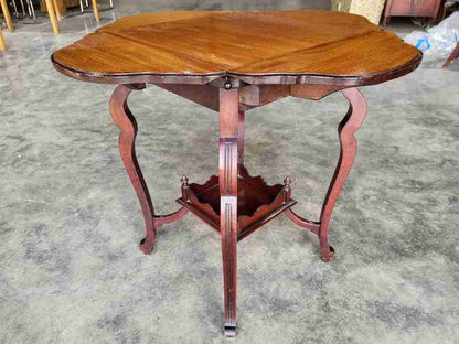 Antique Edwardian mahogany 4 drop leaf curved occasional tea dining card table