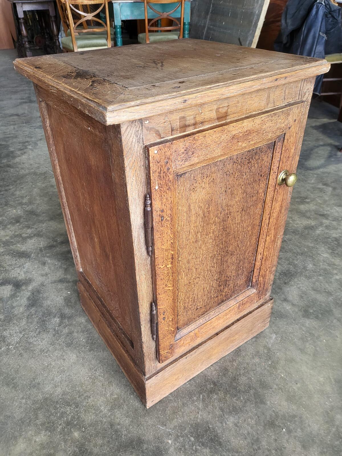 Antique oak pot cupboard side end lamp cabinet