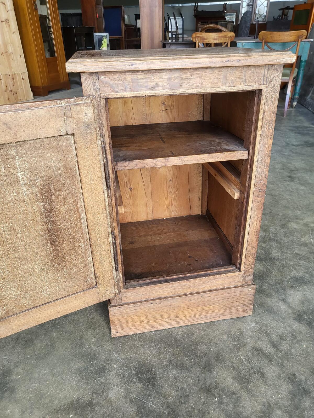 Antique oak pot cupboard side end lamp cabinet