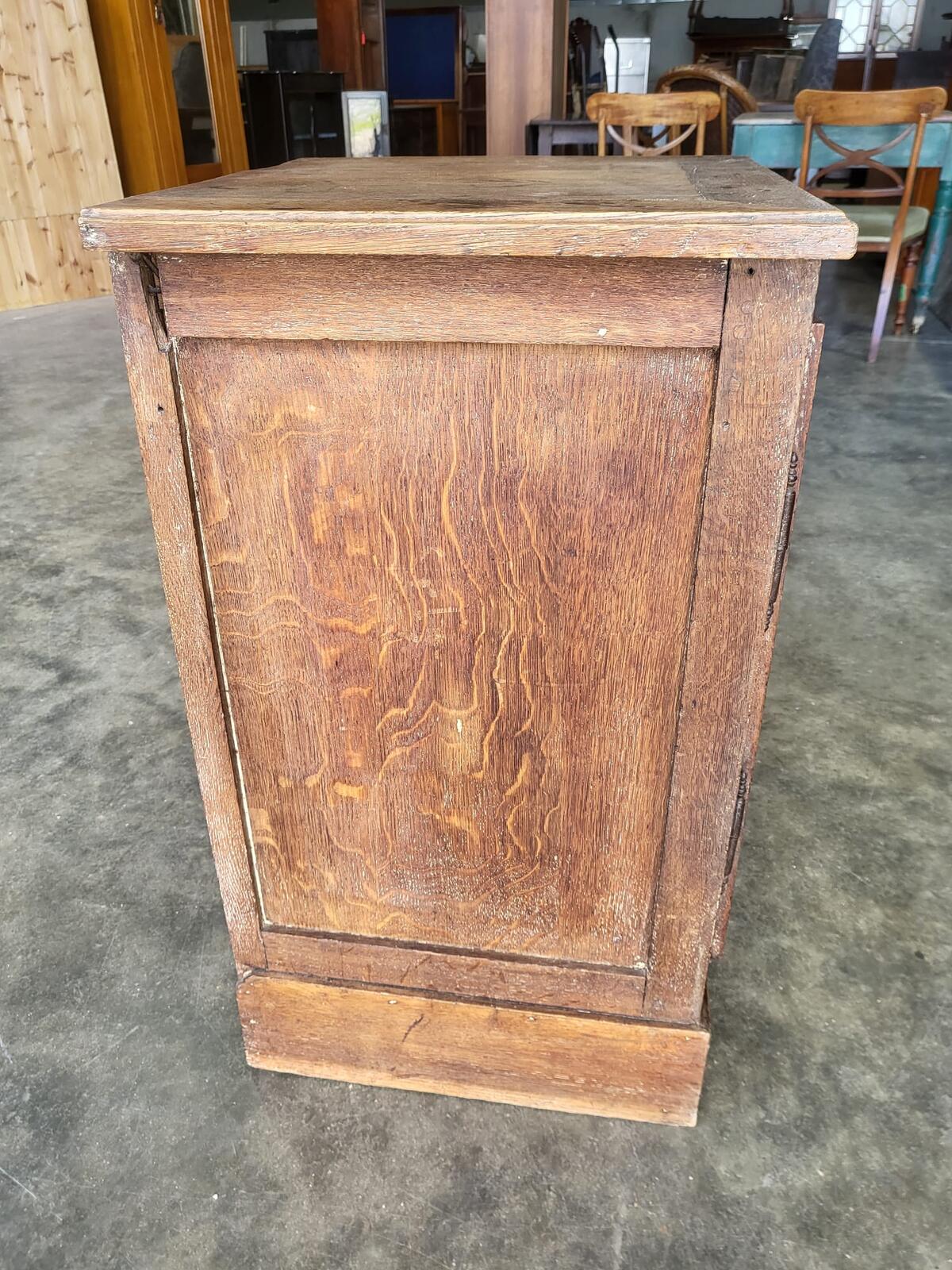 Antique oak pot cupboard side end lamp cabinet