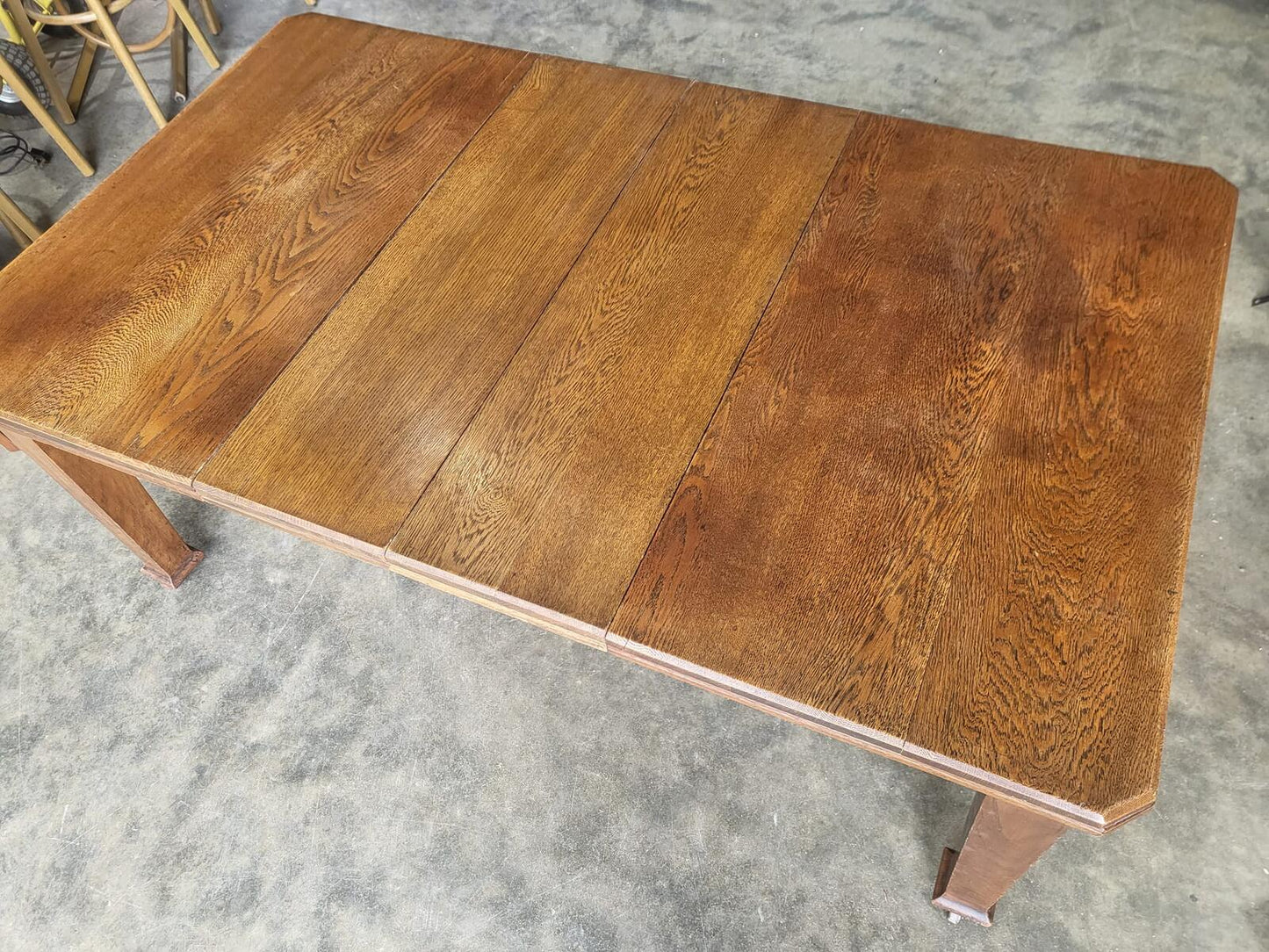 Antique Edwardian oak extending dining table seat 8
